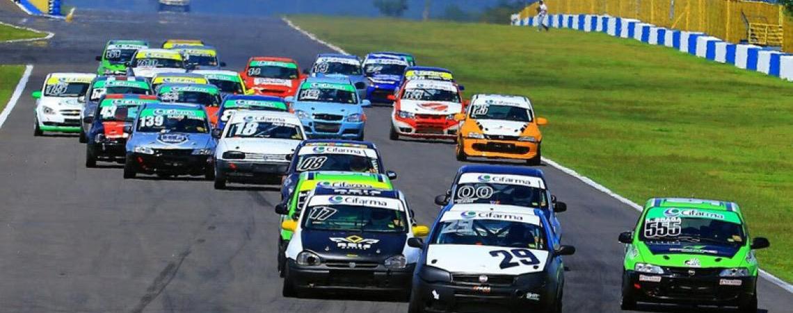 Disputa pelo campeonato esquenta na quarta etapa do Brasília Touring Series