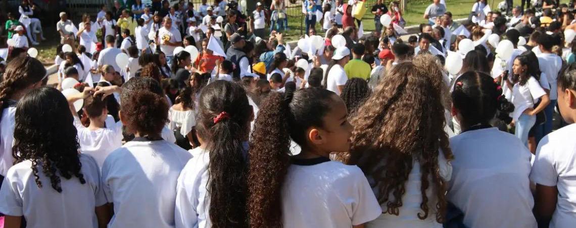 Congresso inclui política e direitos da cidadania no currículo escolar no Brasil