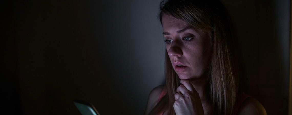 Denúncias de violência digital contra mulheres crescem 188% em um ano