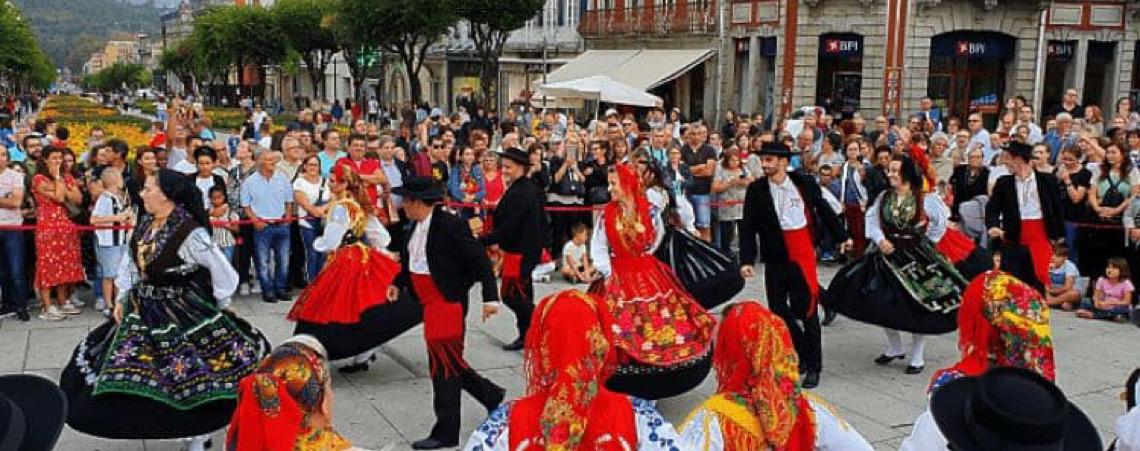 Portugueses celebram os Santos Populares: Guia completo da Festa de São João no Porto