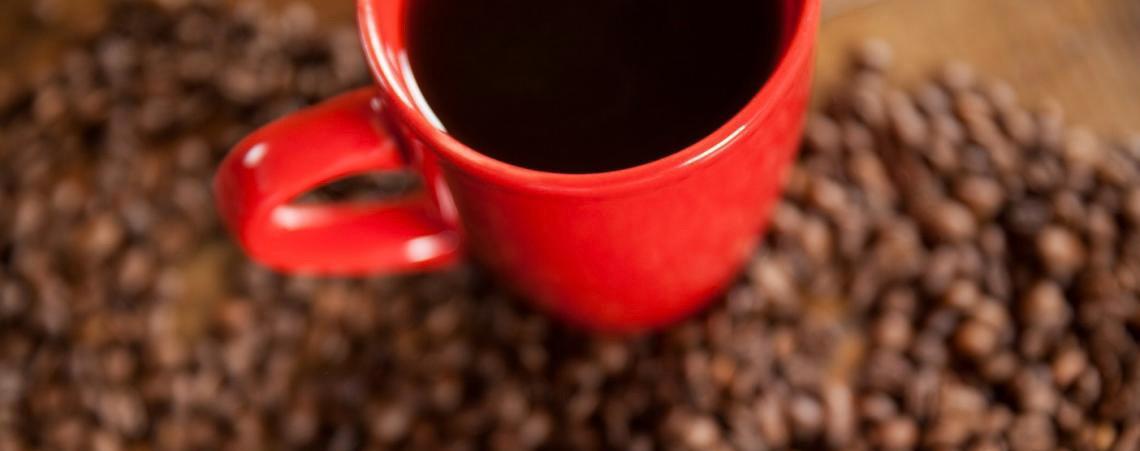 Preços de combustíveis e café caem e inflação recua em junho, aponta prévia do IBGE