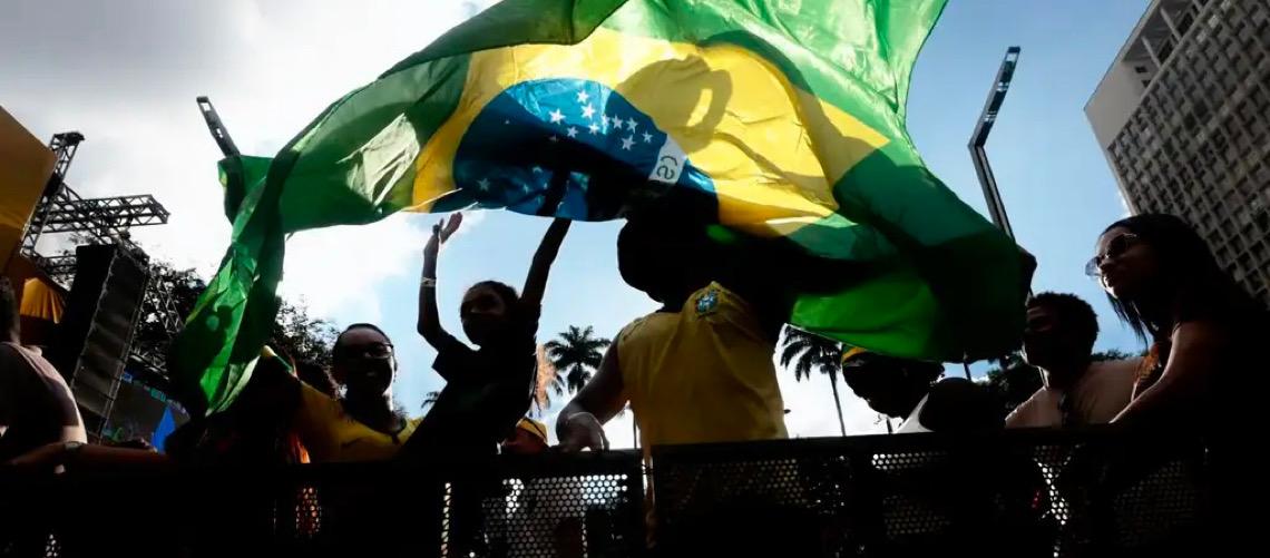 Com críticas, adeus do Brasil à Copa estampa jornais mundo afora 
