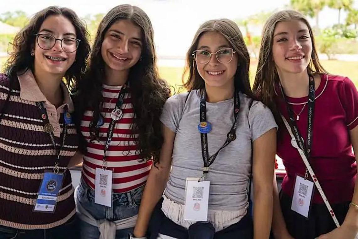 Alunas brasileiras vencem concurso internacional com projeto sobre câncer de mama