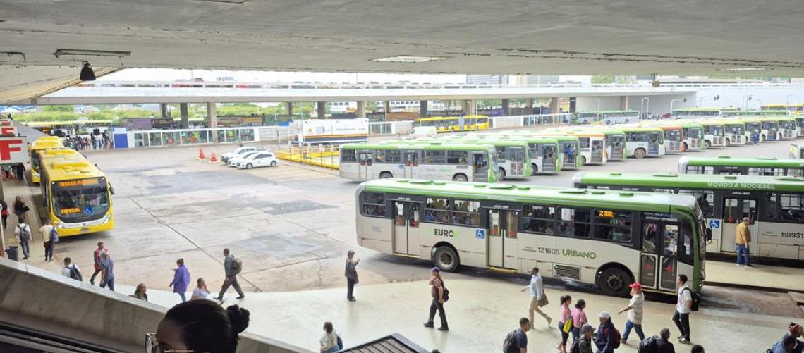 Estudantes do Distrito Federal podem ter passe livre estudantil no sistema de transporte