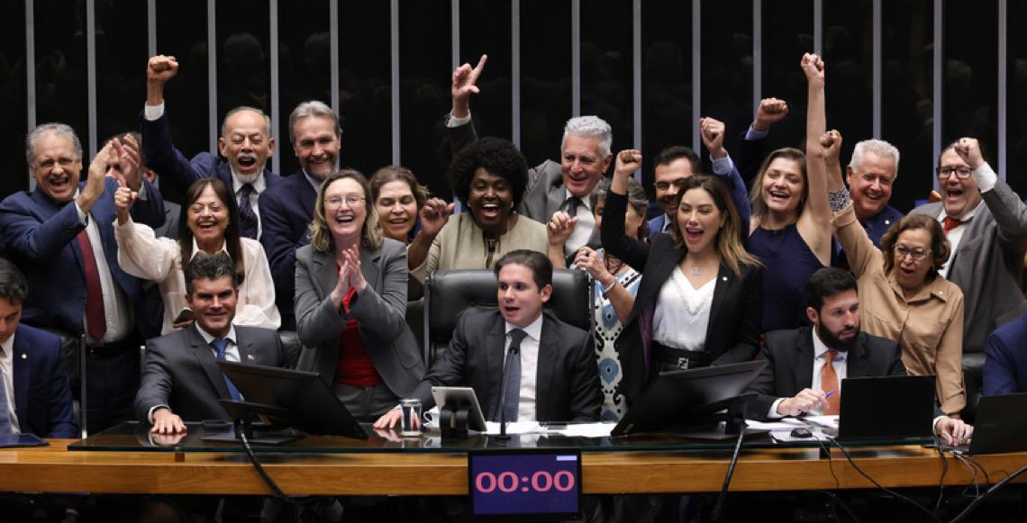 A opinião pessoal do colunista de política nacional João Zisman: Um quarto das urnas