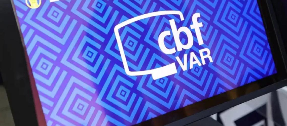 O que o novo 'mantra' da arbitragem diz sobre atuação do VAR no Brasileiro