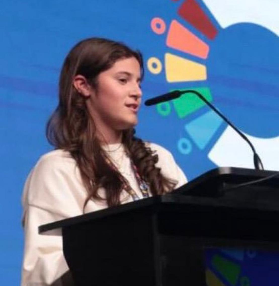 Brasileira de 13 anos quer mais empatia de líderes ao defender ação climática