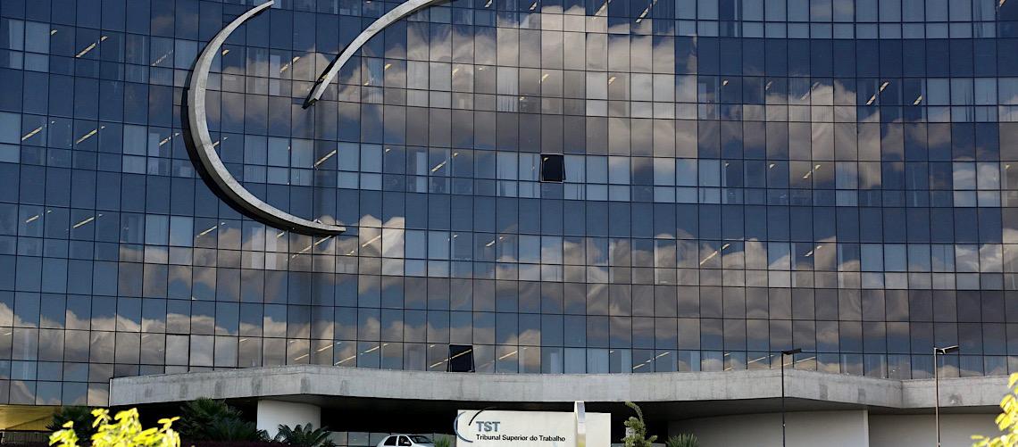 TST discute usar regra do alcoolismo em demissões ligadas ao vício em bets