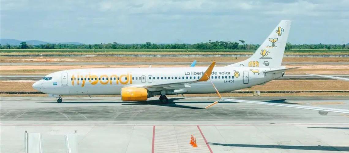 Anac limita a venda de passagens aéreas da Flybondi no Brasil