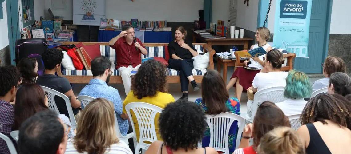 Obra traz poemas, ilustrações e natureza: Poesia na infância alimenta sensibilidade, diz escritor