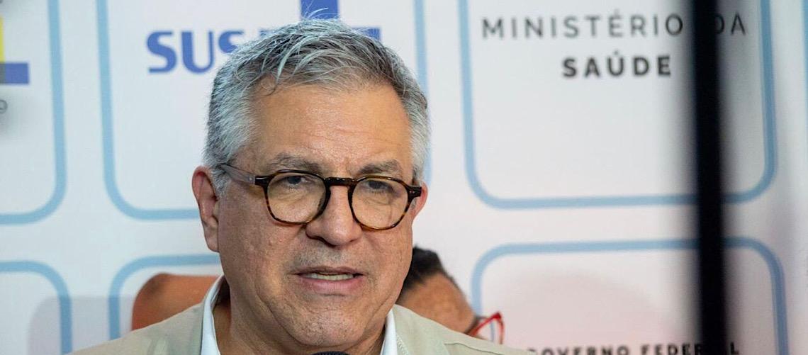 Desinformação vinda dos EUA é desafio para a vacinação no Brasil, diz Alexandre Padilha