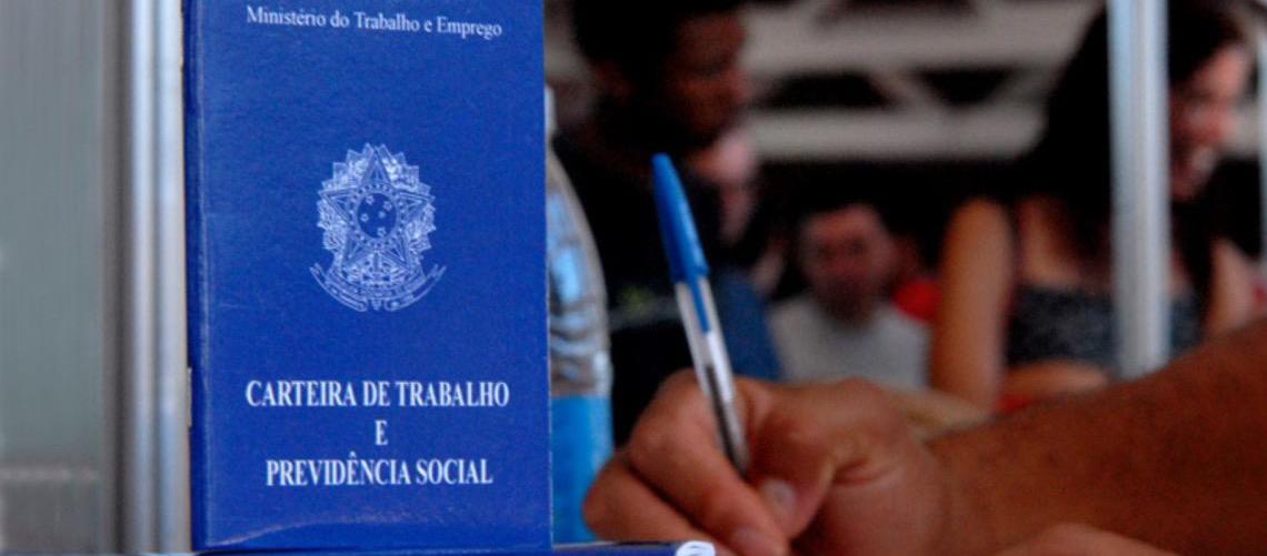 Trabalhadoras domésticas: Conheça os direitos sobre jornada, descanso e FGTS