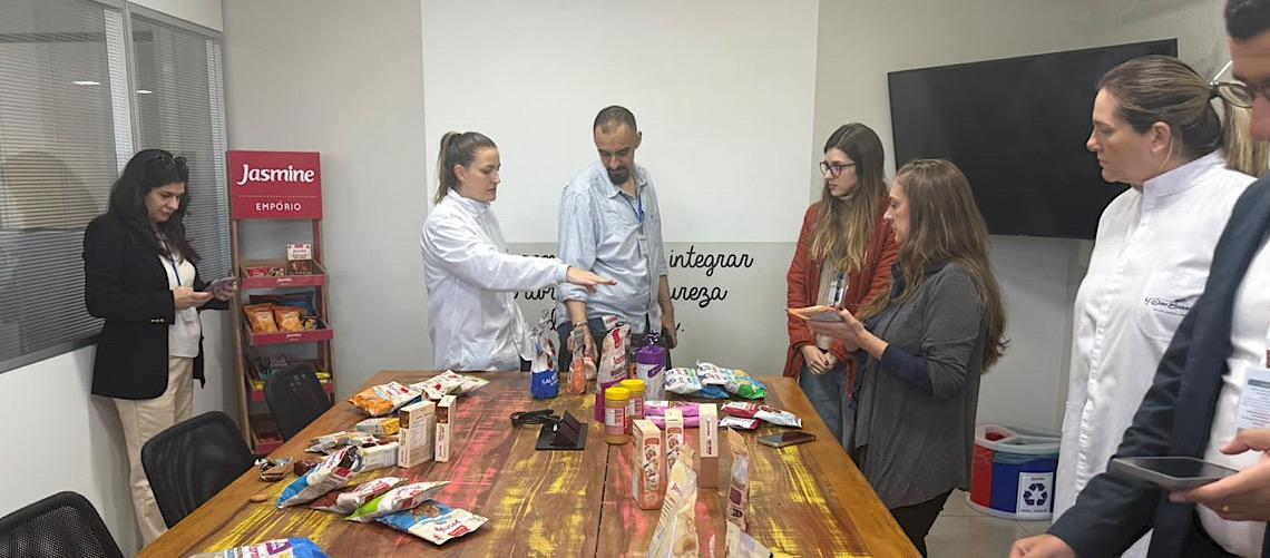 Importadores de alimentos e bebidas árabes conhecem indústrias no Paraná