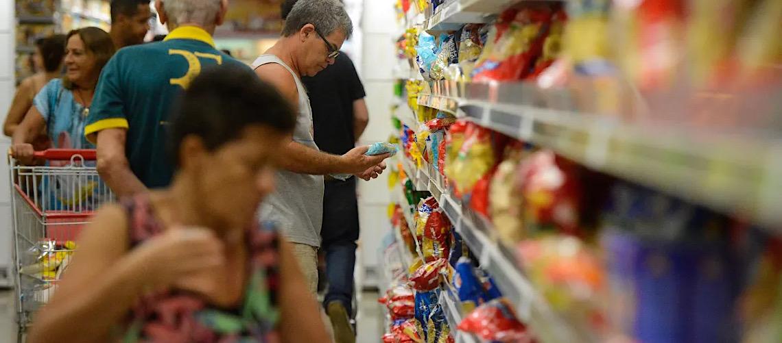 Em abril, a cesta básica custou R$ 768,22: Como reduzir o custo de vida em Brasília?