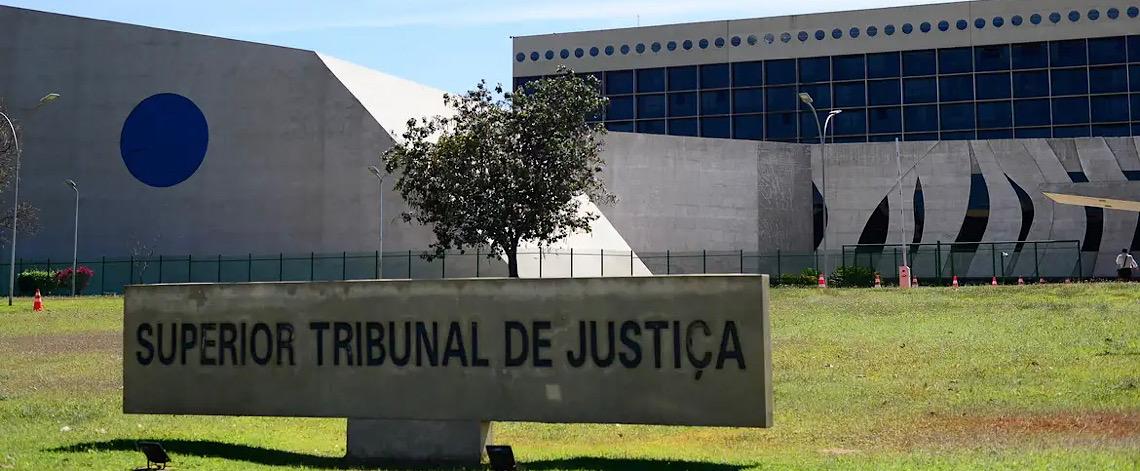 STJ limita atrasados do INSS na Justiça e libera concessão de benefício por robôs