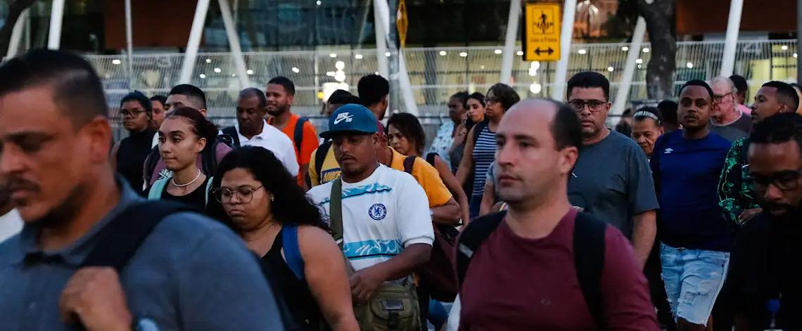 Trabalhadores por conta própria com CNPJ batem recorde, mas representam menos de 30% no Brasil