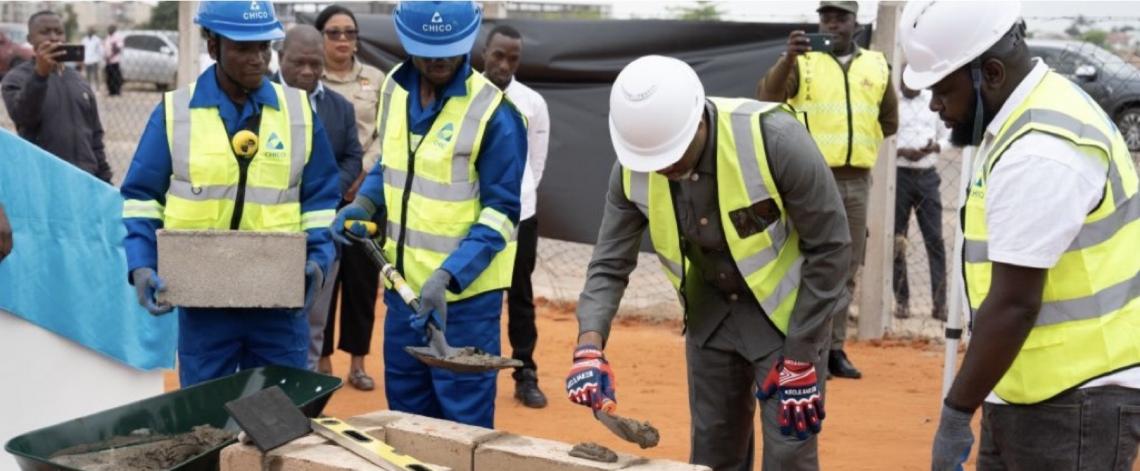 Projeto de ônibus expressos construído pela China tem início em Maputo, Moçambique
