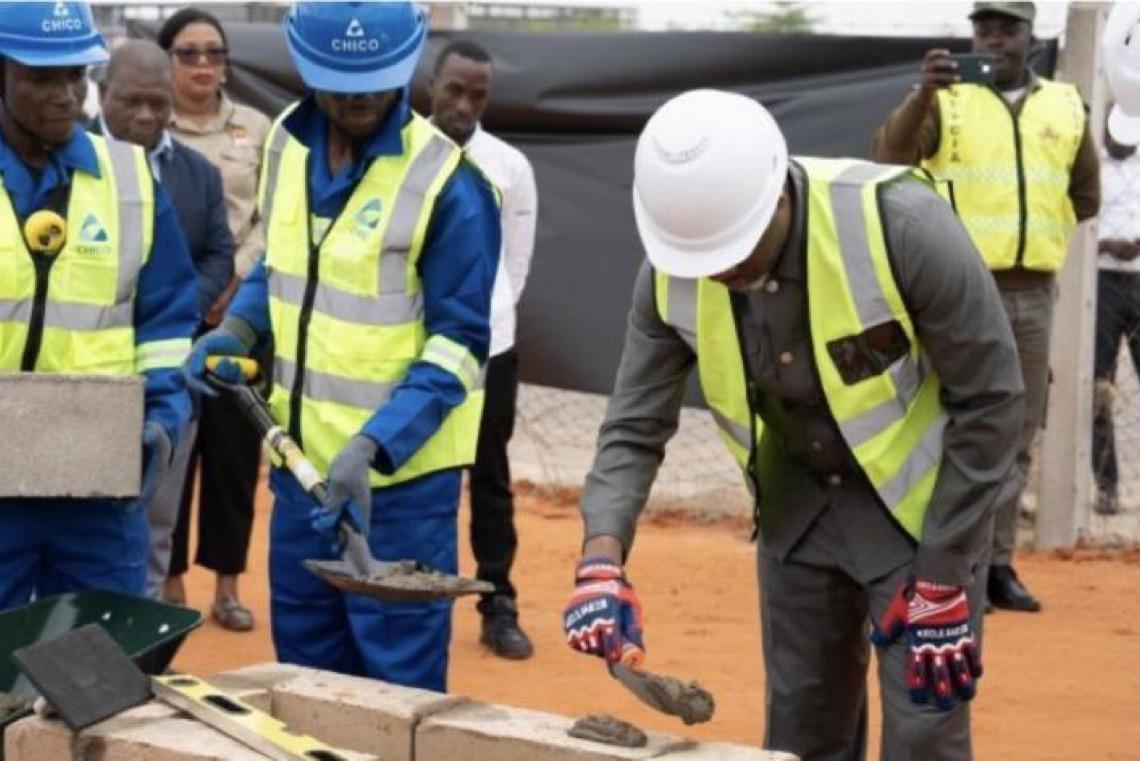 Projeto de ônibus expressos construído pela China tem início em Maputo, Moçambique