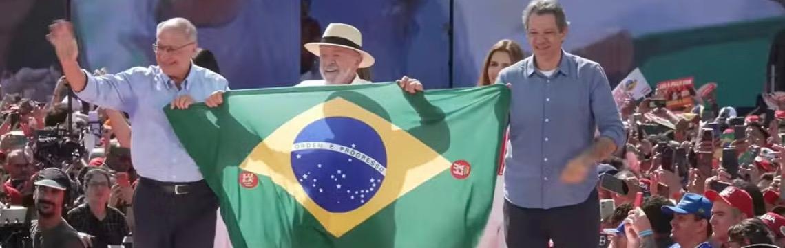Mobilização online pró-Lula liga alerta na campanha de Flávio Bolsonaro, que contra-ataca