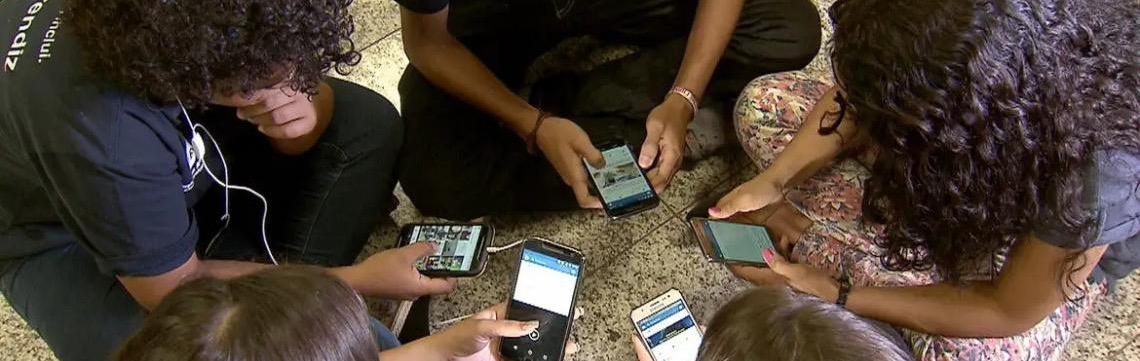 Pesquisa mostra que 82% são contra crianças de até 3 anos com celular