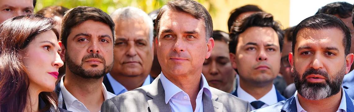 Emails indicam que Flávio Bolsonaro dividia conta com suspeito de lavar dinheiro do INSS