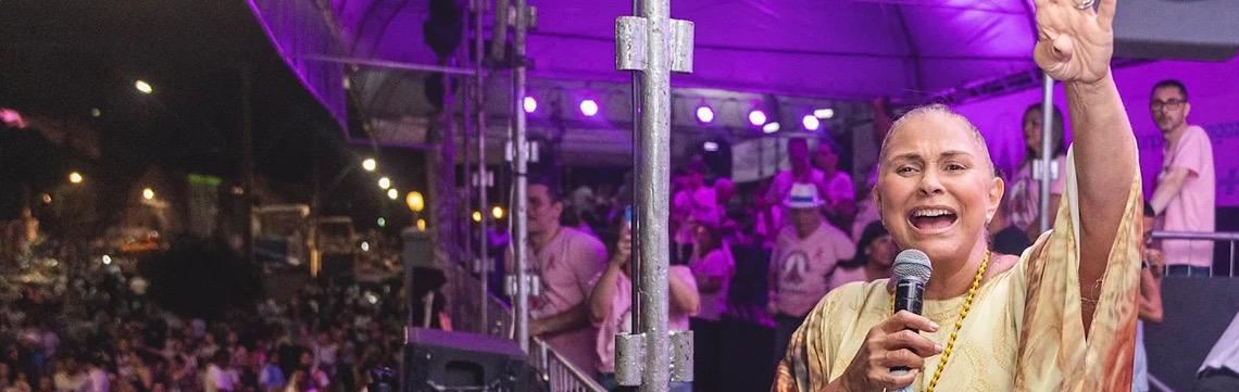 'Que Nossa Senhora nunca seja afastada de nós, nem por decreto', diz Fafá de Belém no Círio de Nazaré