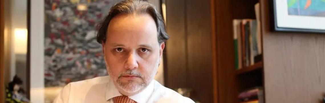 Prerrogativas acusa TSE de favorecer Flávio Bolsonaro na reta final da eleição e cobra limites a Kassio Nunes Marques