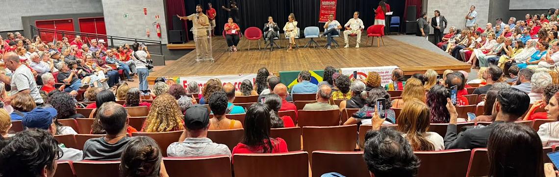 ‘Esta eleição vai libertar a Igreja do mal instalado em 2018’, diz Jorge Messias em ato pela democracia em Brasília