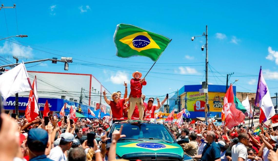 Lula vira eleição, derrota Flávio Bolsonaro e conquista quarto mandato histórico
