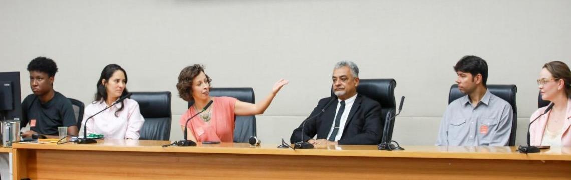 Governo do DF apresenta à Câmara Legislativa caderno de sugestões de emendas para 2027