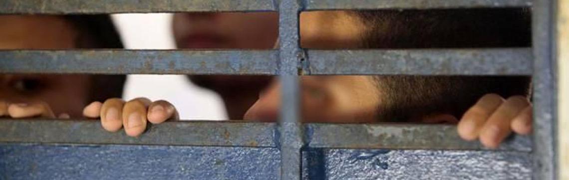 Reduzir a maioridade penal é fornecer mão de obra jovem às facções criminosas, avaliam analistas